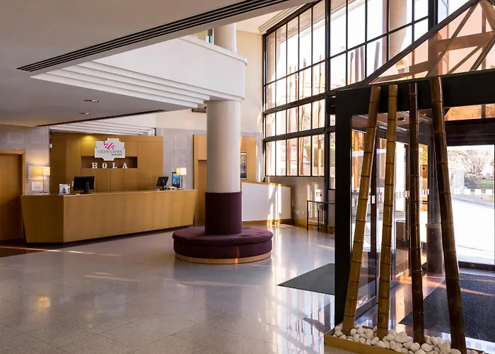 Hotel Acta Pirámides Madrid